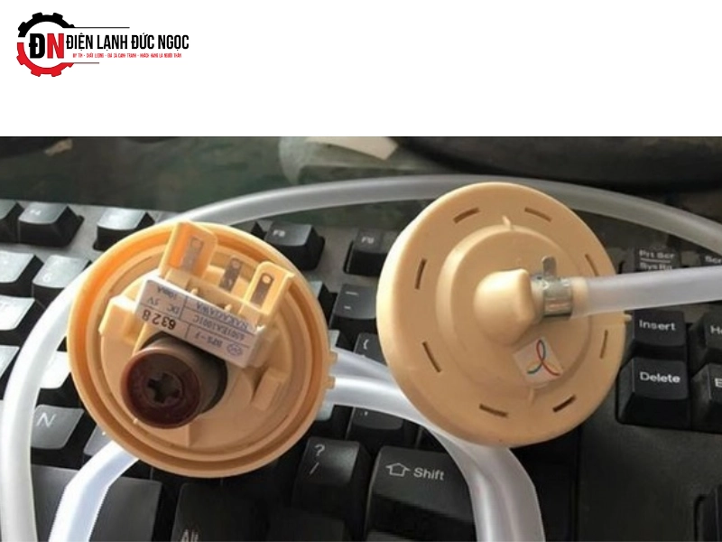 Phao áp lực bị lỗi cũng khiến cho máy giặt báo lỗi E2
