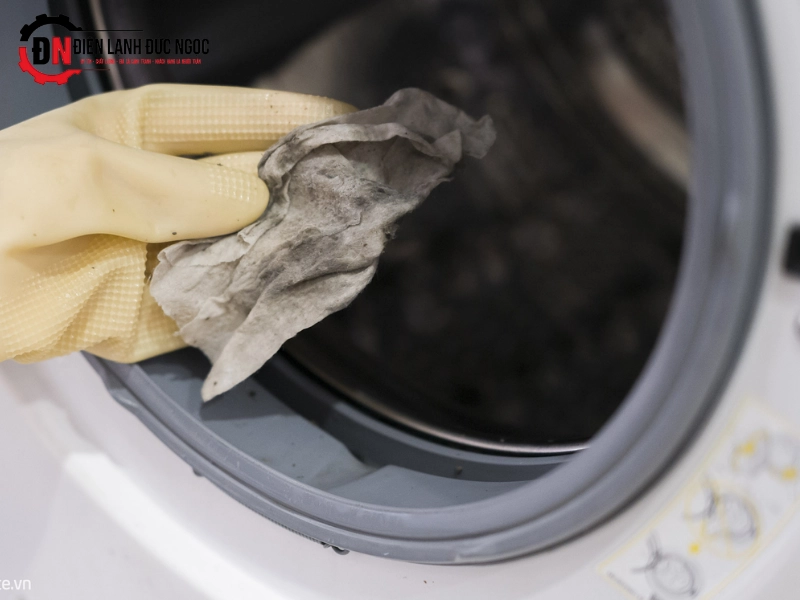 Vệ sinh và sửa chữa máy giặt định kỳ