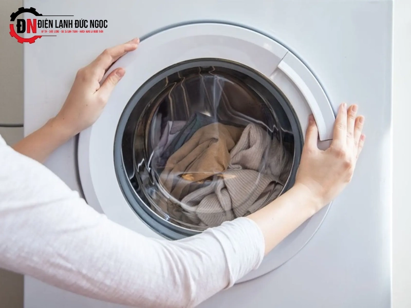 Cảm biến nắp máy giặt bị hỏng