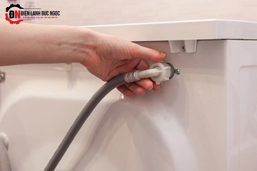 Máy Giặt Không Vào Nước: Nguyên Nhân, Cách Khắc Phục Hiệu Quả