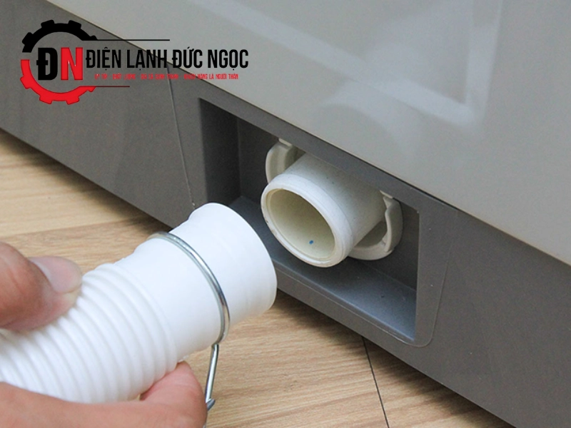 Máy giặt LG không xả nước