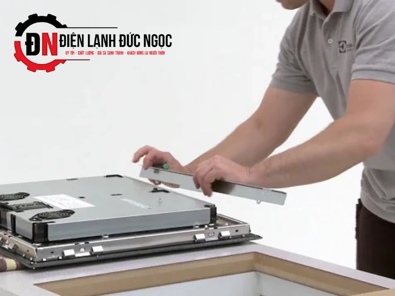 Khi nào nên gọi dịch vụ sửa chữa bếp từ Teka