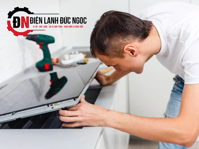 Khi nào cần gọi thợ sửa bếp từ Bosch