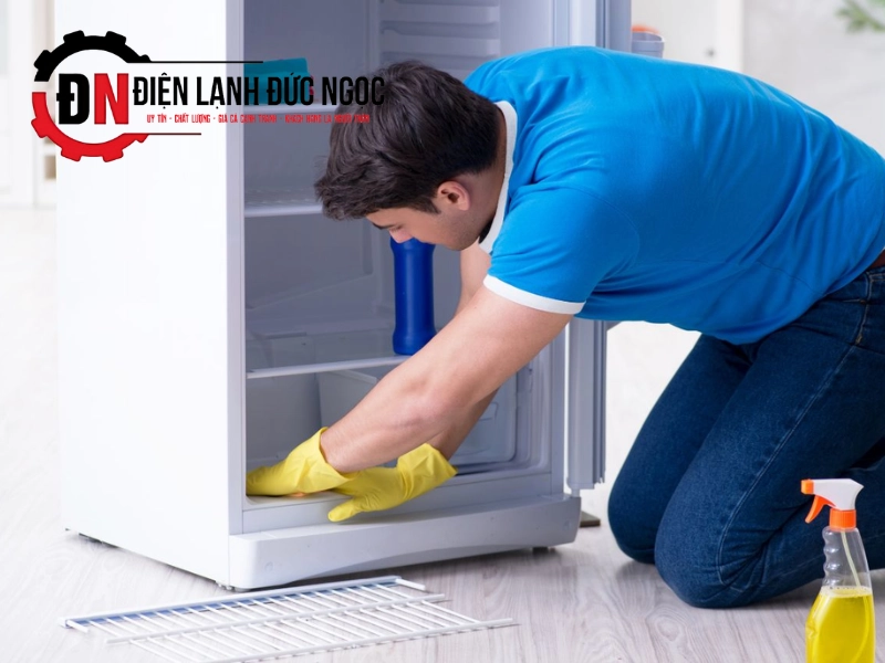 Khi nào cần gọi thợ sửa tủ lạnh