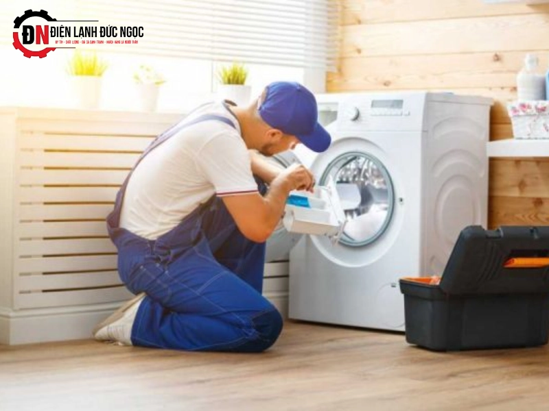 Những lưu ý khi chọn thợ sửa máy giặt uy tín