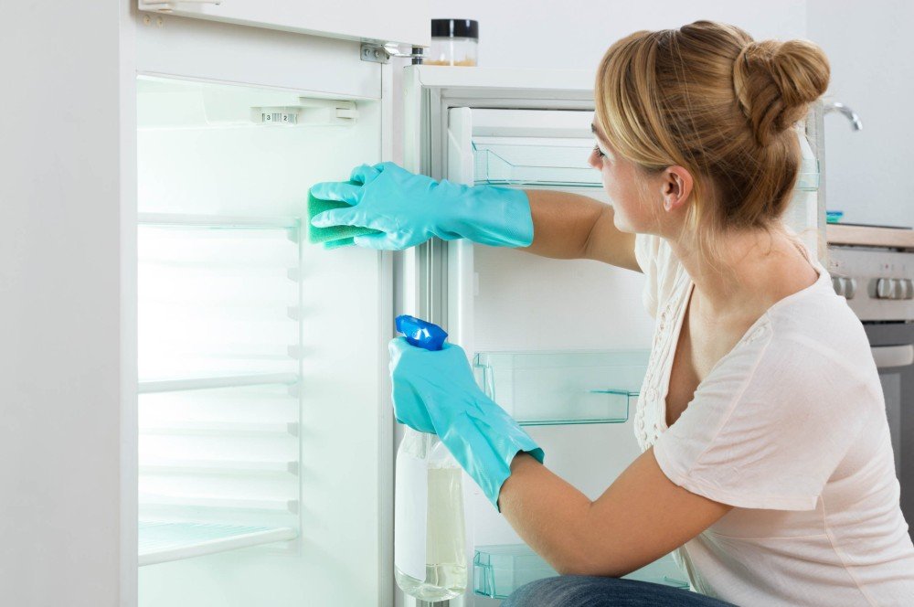 Chia sẻ cách vệ sinh tủ lạnh tại nhà chi tiết