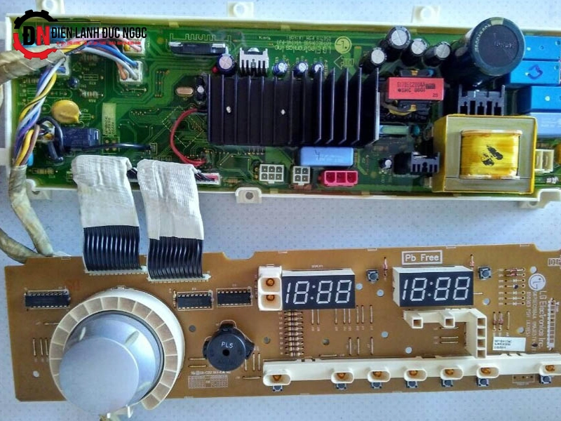 Bo mạch điều khiển là trung tâm điều khiển mọi hoạt động của máy giặt